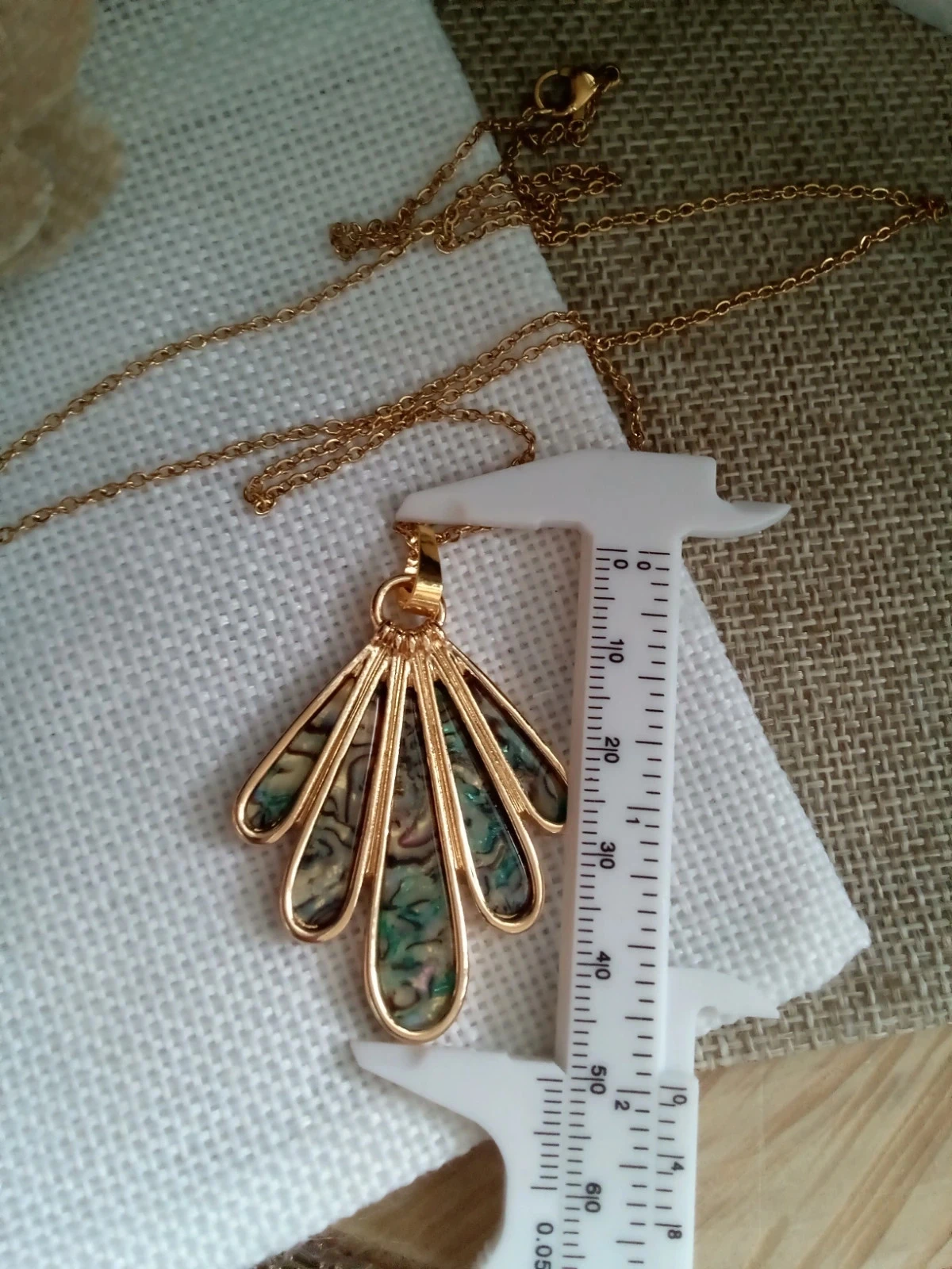 Collier bohème doré feuille d'ormeaux abalone – photo 2
